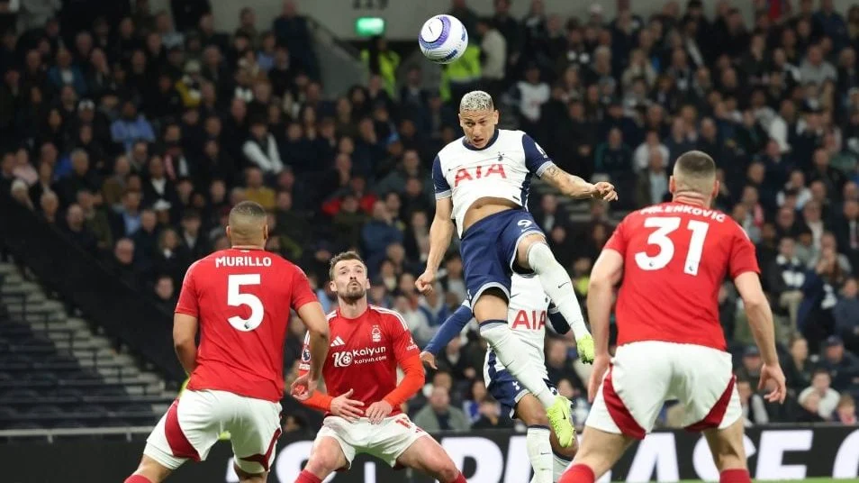 科莫主席：皇马有权回购尼科-帕斯，我们想尽可能长久留住他