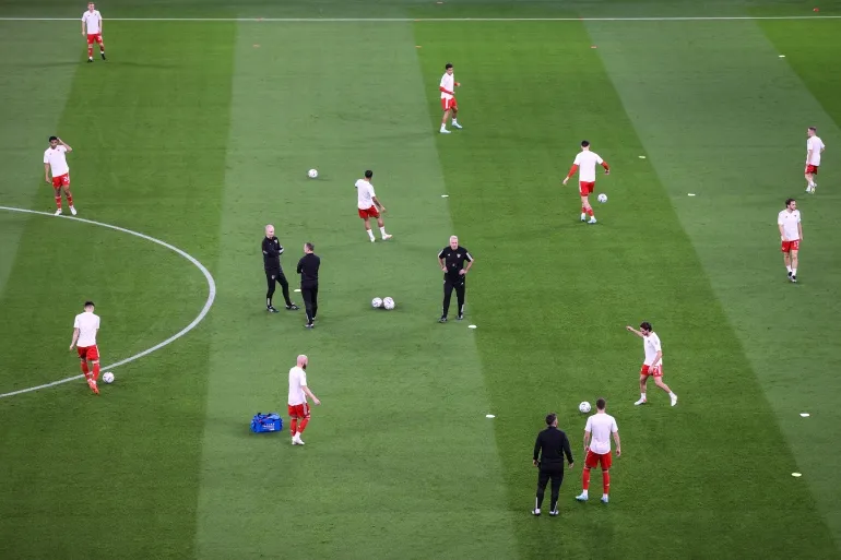 荷媒：拜仁今天将派球探考察里德，评估是否正式联系费耶诺德